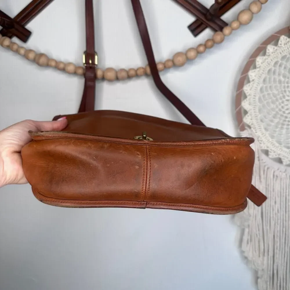 Vintage Coach Brown City Bag Leather Crossbody